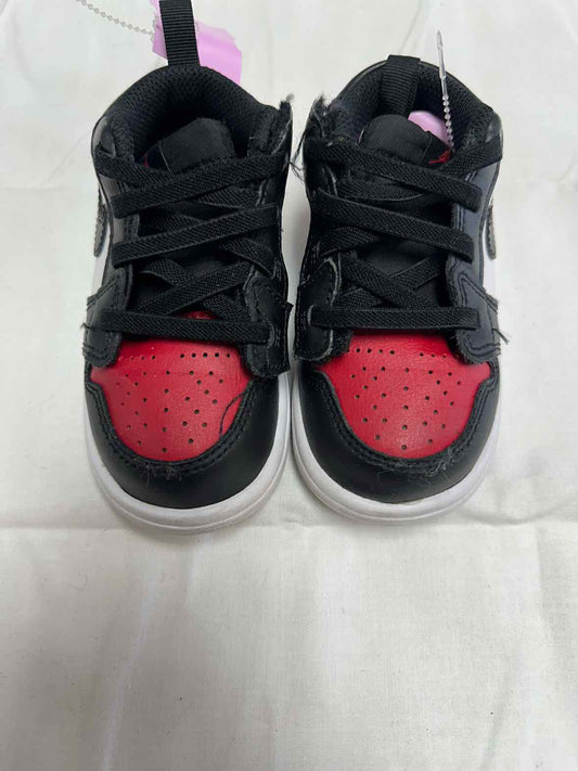 Nike (B) Red Toddler Shoe Size 7 (Toddler) Boys Casual Shoes