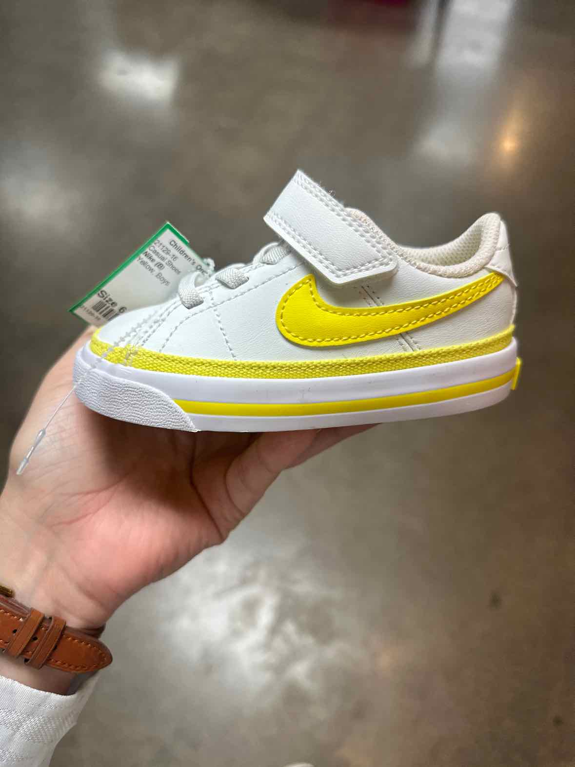 Nike (B) Yellow Toddler Shoe Size 6 (Toddler) Boys Casual Shoes