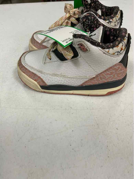 Jordan (B) White Toddler Shoe Size 7 (Toddler) Girls Casual Shoes