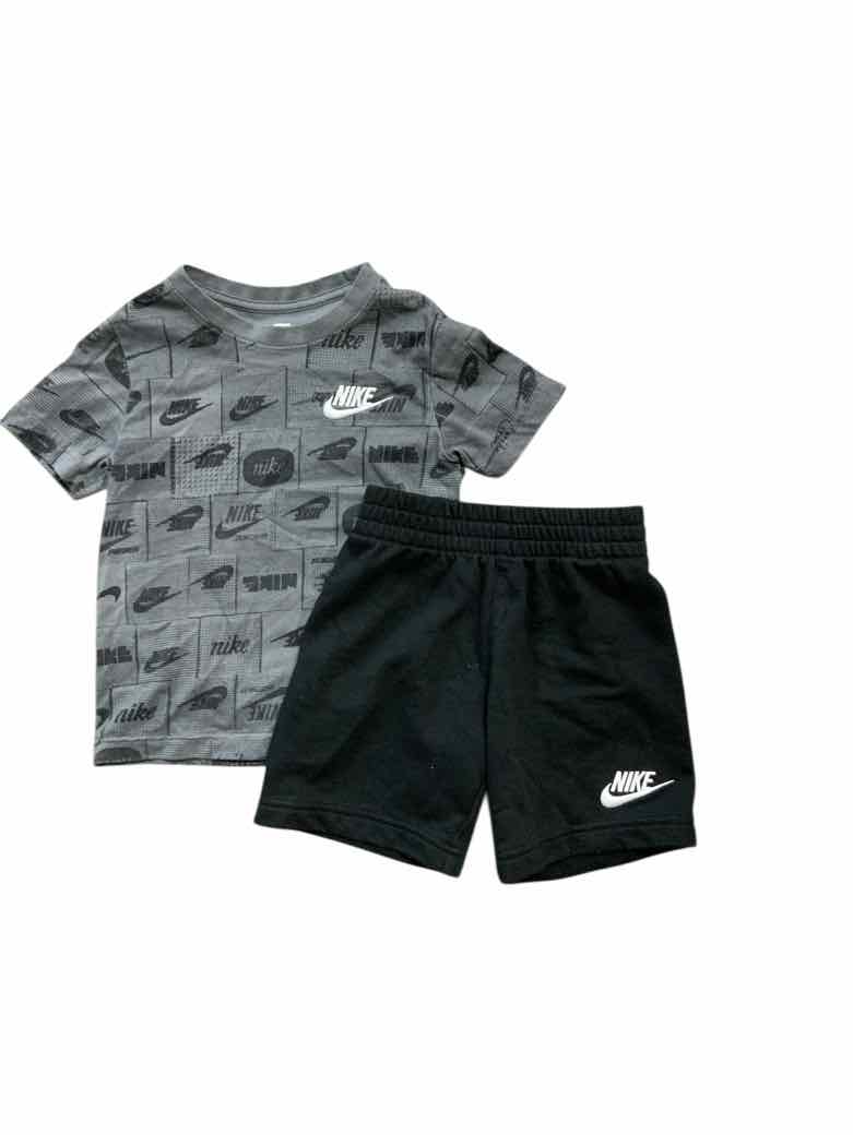 Nike (B) Gray Toddler Size 4 Boys 2PCCasual