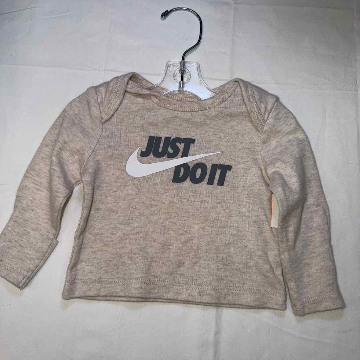 Nike (B) Cream Infant Size 3 MO Boys LSTop