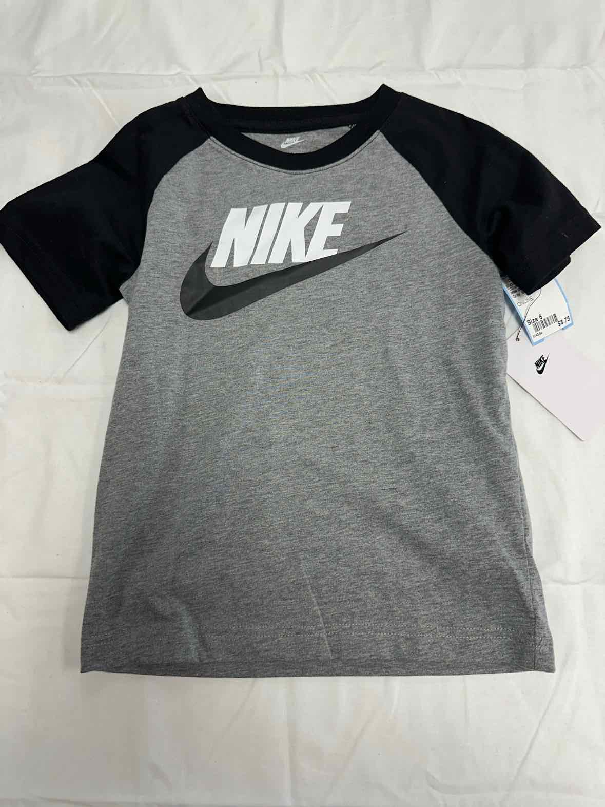 Nike (B) Gray Youth Size 6 Boys SSTop