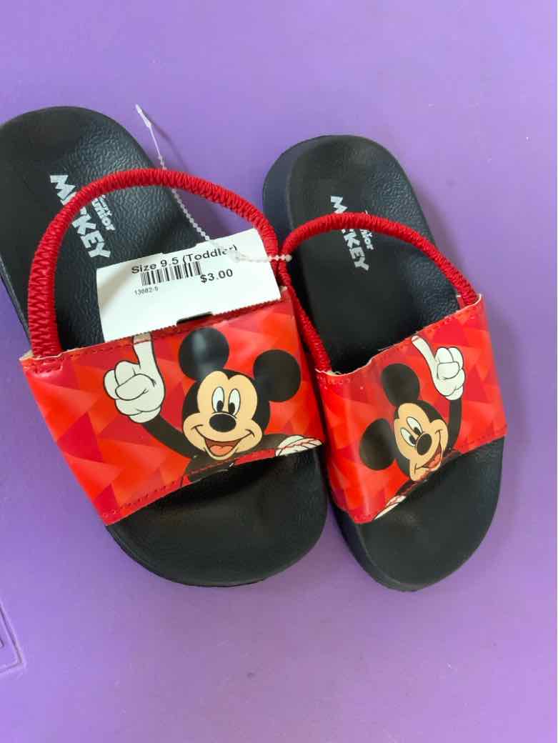 Disney Jr (D) Red Toddler Shoe Size 9.5 (Toddler) Boys SandalsBasic