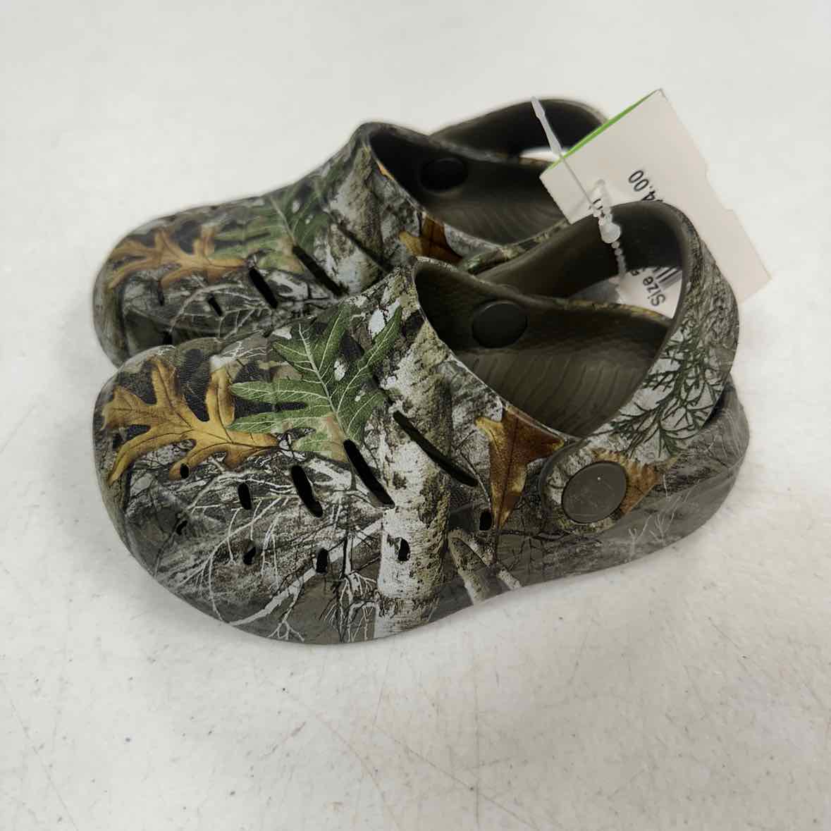 rugged shark Green Toddler Shoe Size 5 (Toddler) Boys Casual Shoes