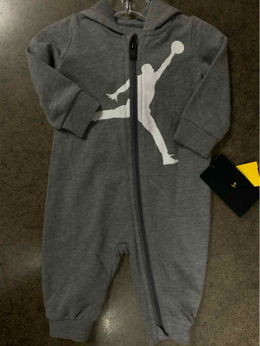 Jordan (B) Gray Infant Size 6 MO Boys 1PC Casual