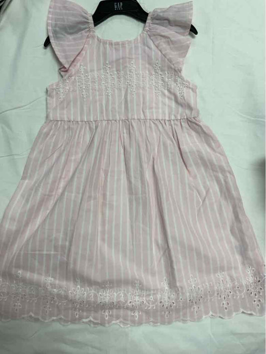 Gap (B) Pink Toddler Size 5 Girls CasualDress