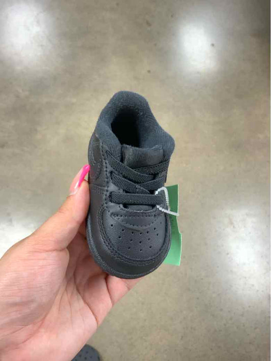 Nike (B) Infant Shoe Size 2 (Infant) Black Casual Shoes