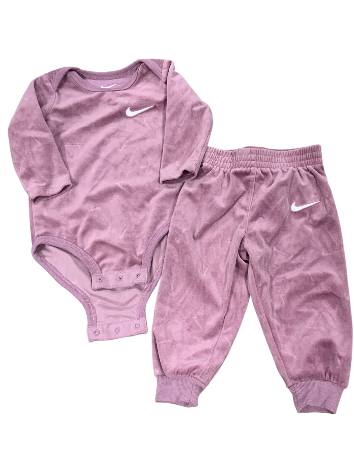 Nike (B) Purple Infant Size 9 MO Girls 2PC Casual