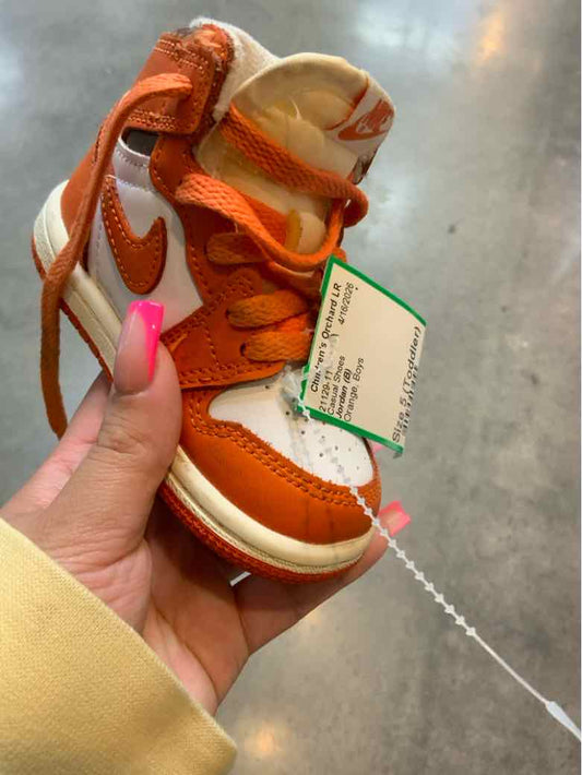 Jordan (B) Orange Toddler Shoe Size 5 (Toddler) Boys Casual Shoes