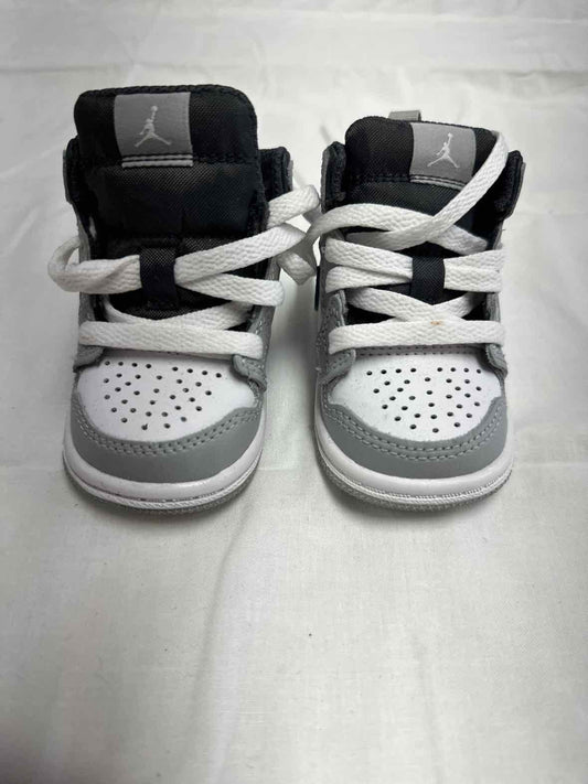 Jordan (B) Infant Shoe Size 2 (Infant) Gray Casual Shoes