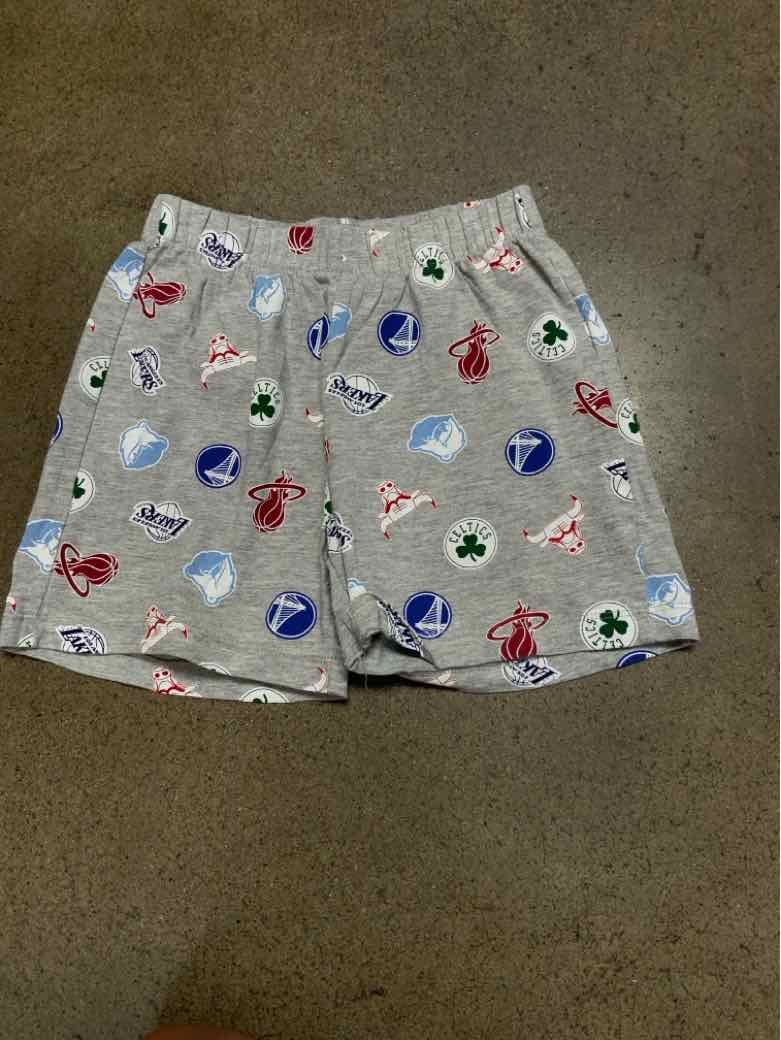 Zara (B) Gray Youth Size 7 Boys ShortBasic