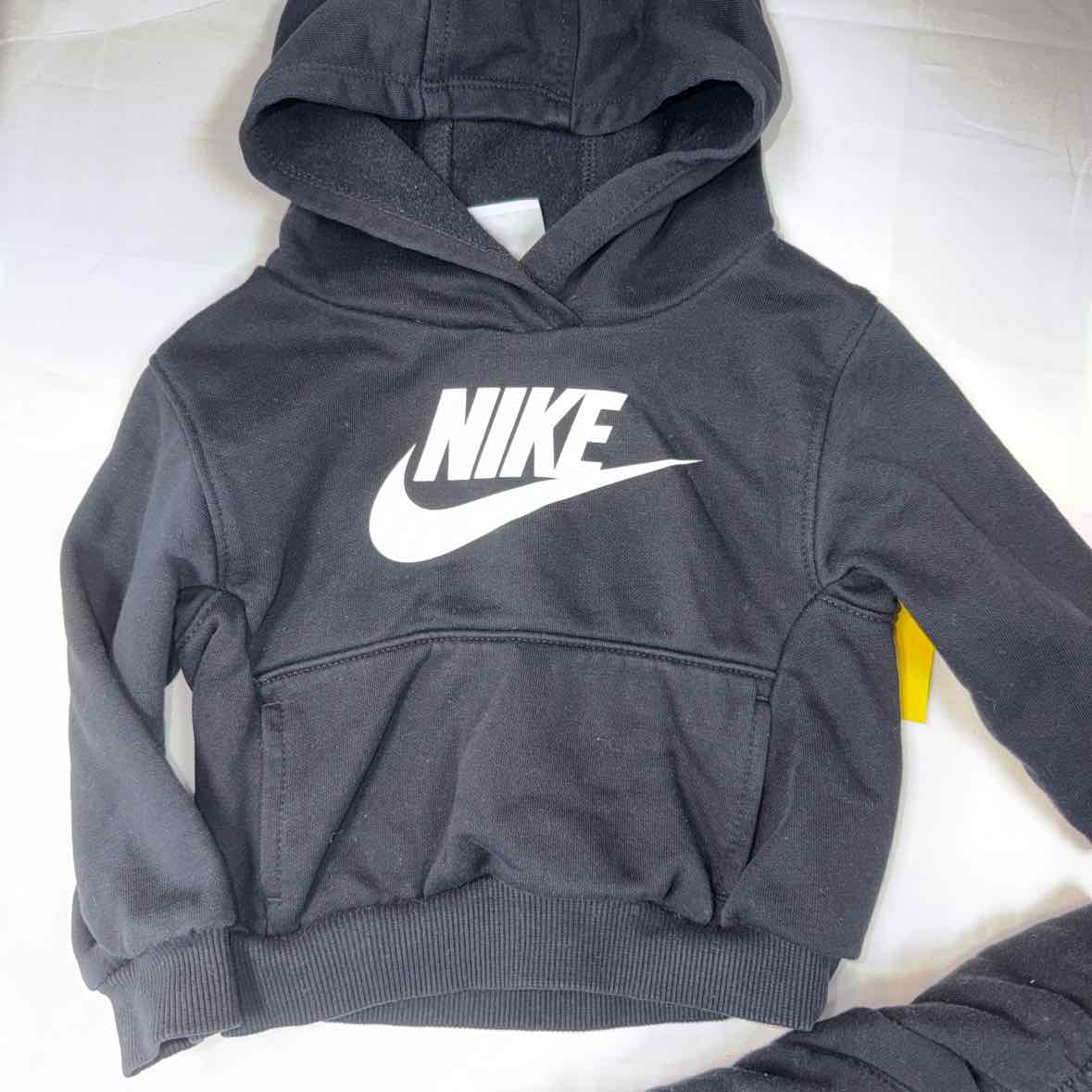 Nike (B) Black Infant Size 18 MO Boys 2PC Casual