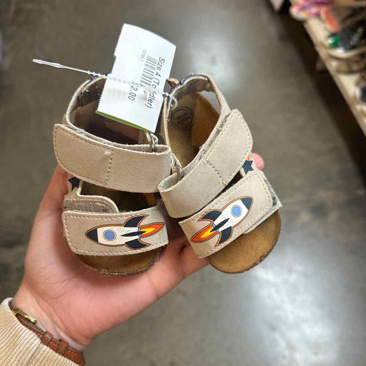 Wonder Nation (E) Cream Toddler Shoe Size 4 (Toddler) Boys SandalsBasic