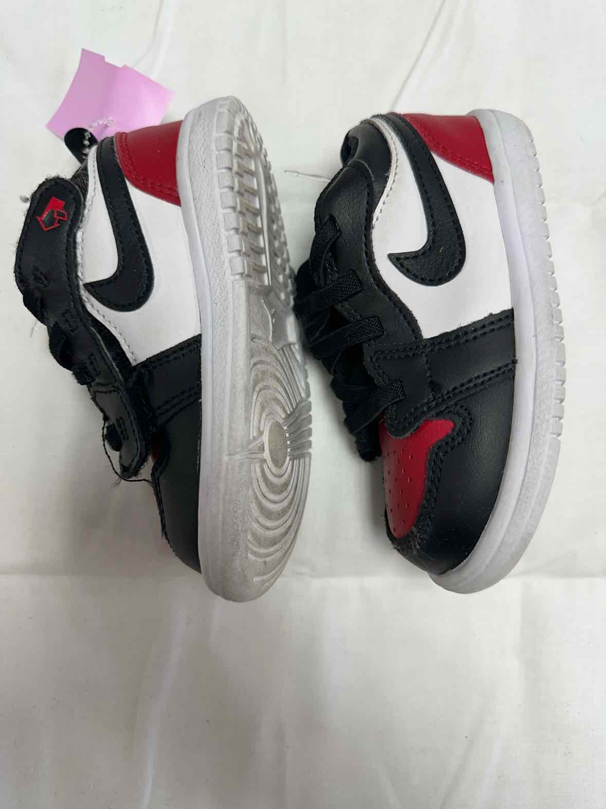 Nike (B) Red Toddler Shoe Size 7 (Toddler) Boys Casual Shoes