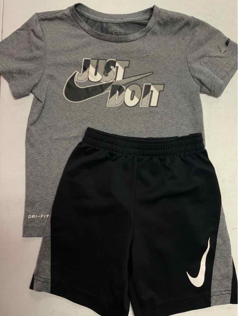 Nike (B) Gray Youth Size 6 Boys 2PCCasual
