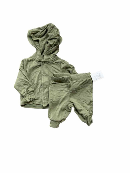 PURELYSOFT by carters Green Infant Size NB Boys 2PC Casual