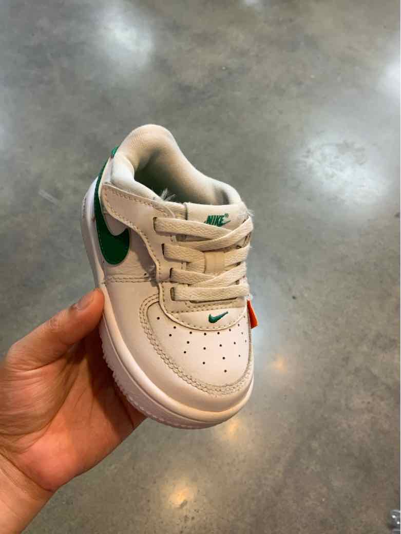 Nike (B) Green Toddler Shoe Size 6 (Toddler) Girls Casual Shoes