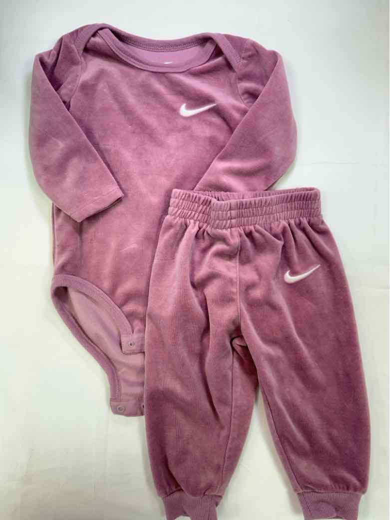 Nike (B) Purple Infant Size 9 MO Girls 2PC Casual