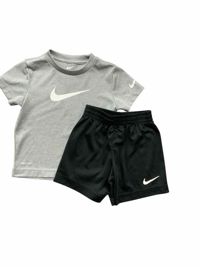 Nike (B) Gray Toddler Size 3T Boys 2PCCasual