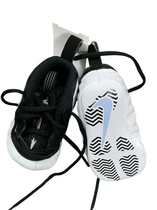 Jordan (B) Infant Shoe Size 2 (Infant) White Casual Shoes