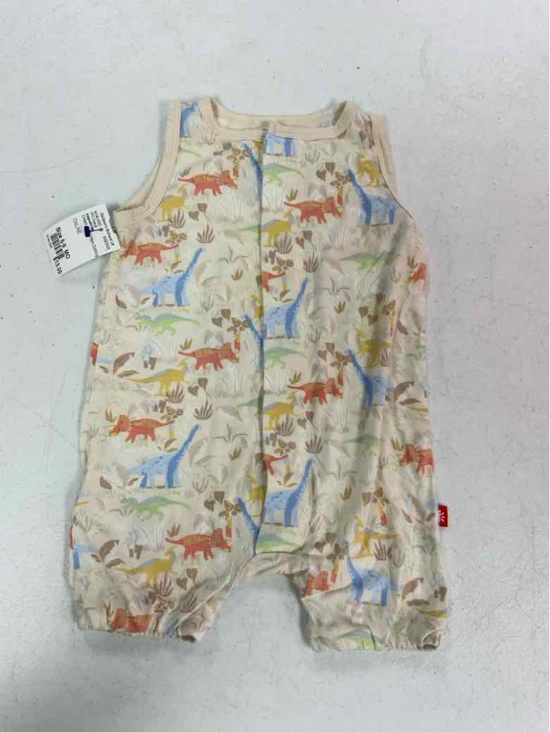 magnetic me Cream Infant Size 6-9  MO Boys 1PC Casual