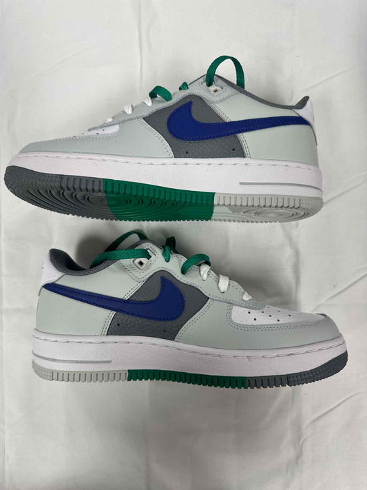 Nike (B) Blue Green Youth Shoe Size 5.5 (Youth) Boys Casual Shoes