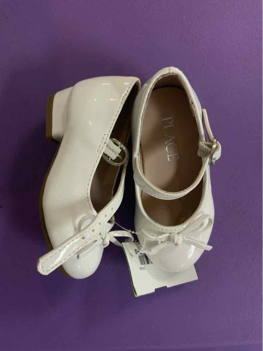 Children's Place (D) White Toddler Shoe Size 4 (Toddler) Girls Casual Shoes