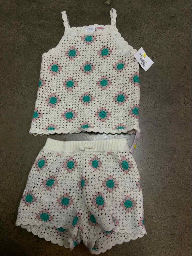 Zara (B) White Toddler Size 5 Girls 2PCCasual