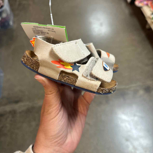 Wonder Nation (E) Cream Toddler Shoe Size 4 (Toddler) Boys SandalsBasic