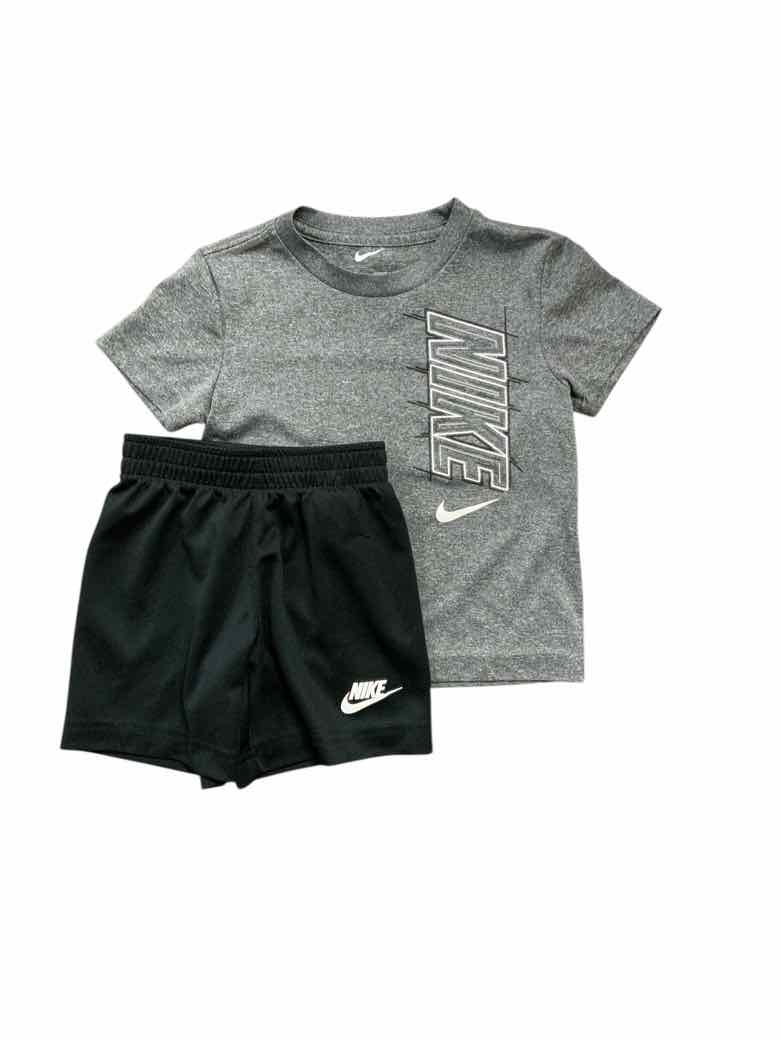 Nike (B) Gray Toddler Size 3T Boys 2PCCasual