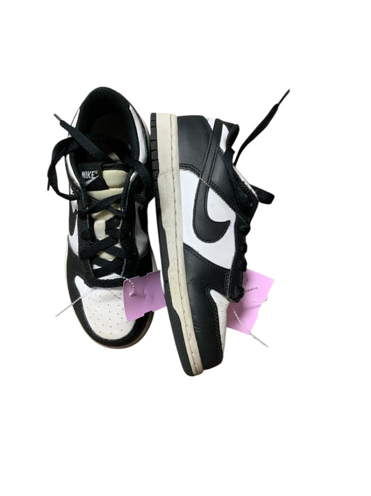 Nike (B) Black Youth Shoe Size 2 (Youth) Boys Casual Shoes