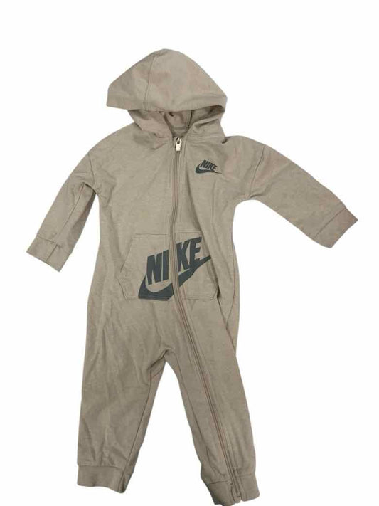 Nike (B) Cream Infant Size 18 MO Boys 1PC Casual