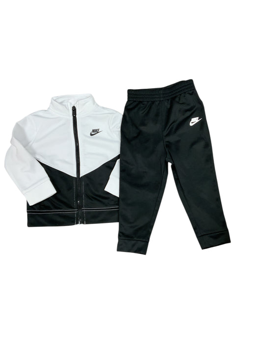 Nike (B) White Black Infant Size 18 MO 2PC Athletic Pant Suit