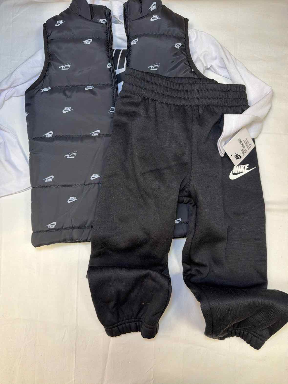 Nike (B) Black Toddler Size 4T Boys 3PCCasual