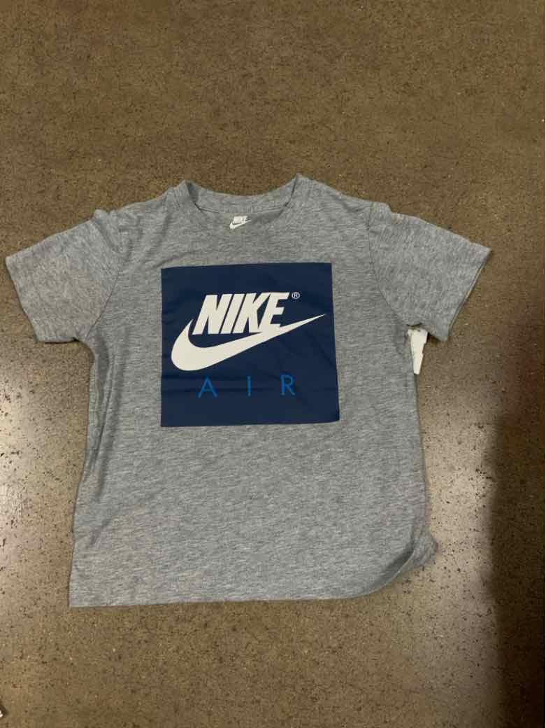 Nike (B) Gray Youth Size 7 Boys SSTop