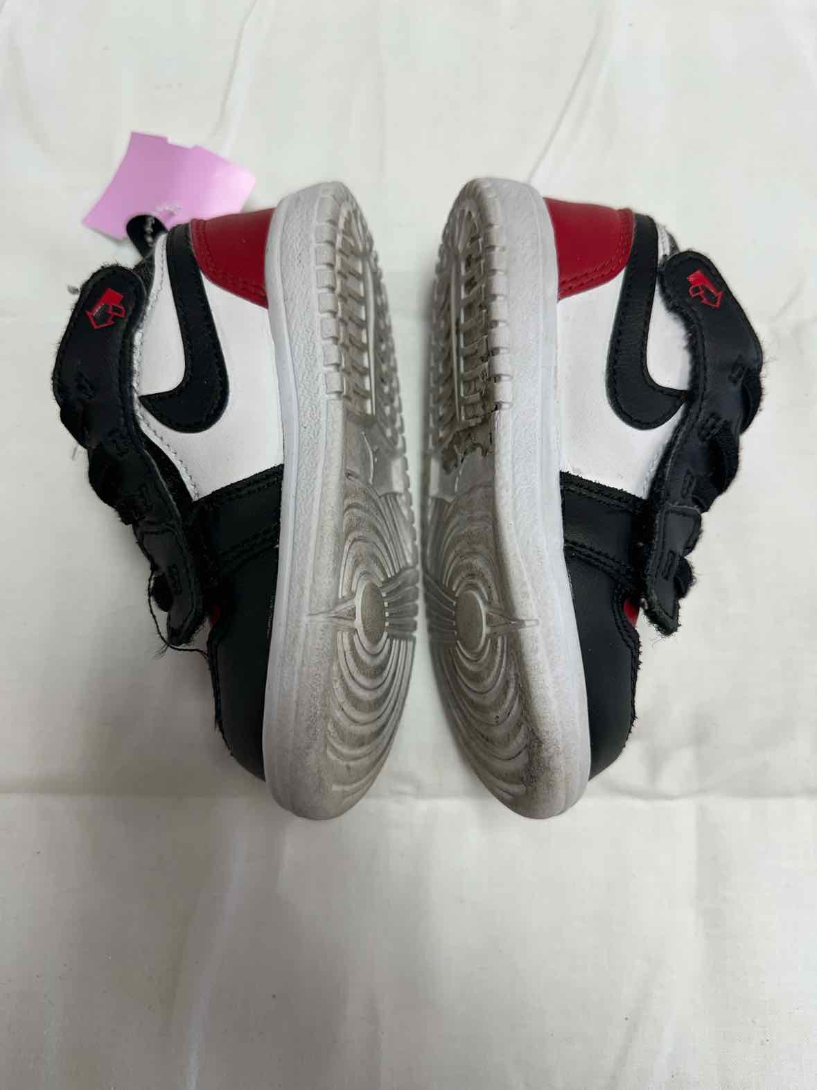 Nike (B) Red Toddler Shoe Size 7 (Toddler) Boys Casual Shoes