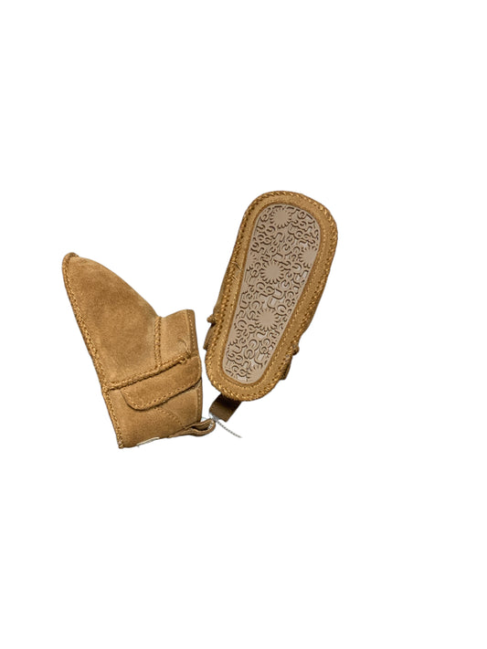 Ugg (AA) Infant Shoe Size 3 (Infant) Brown Casual Shoes