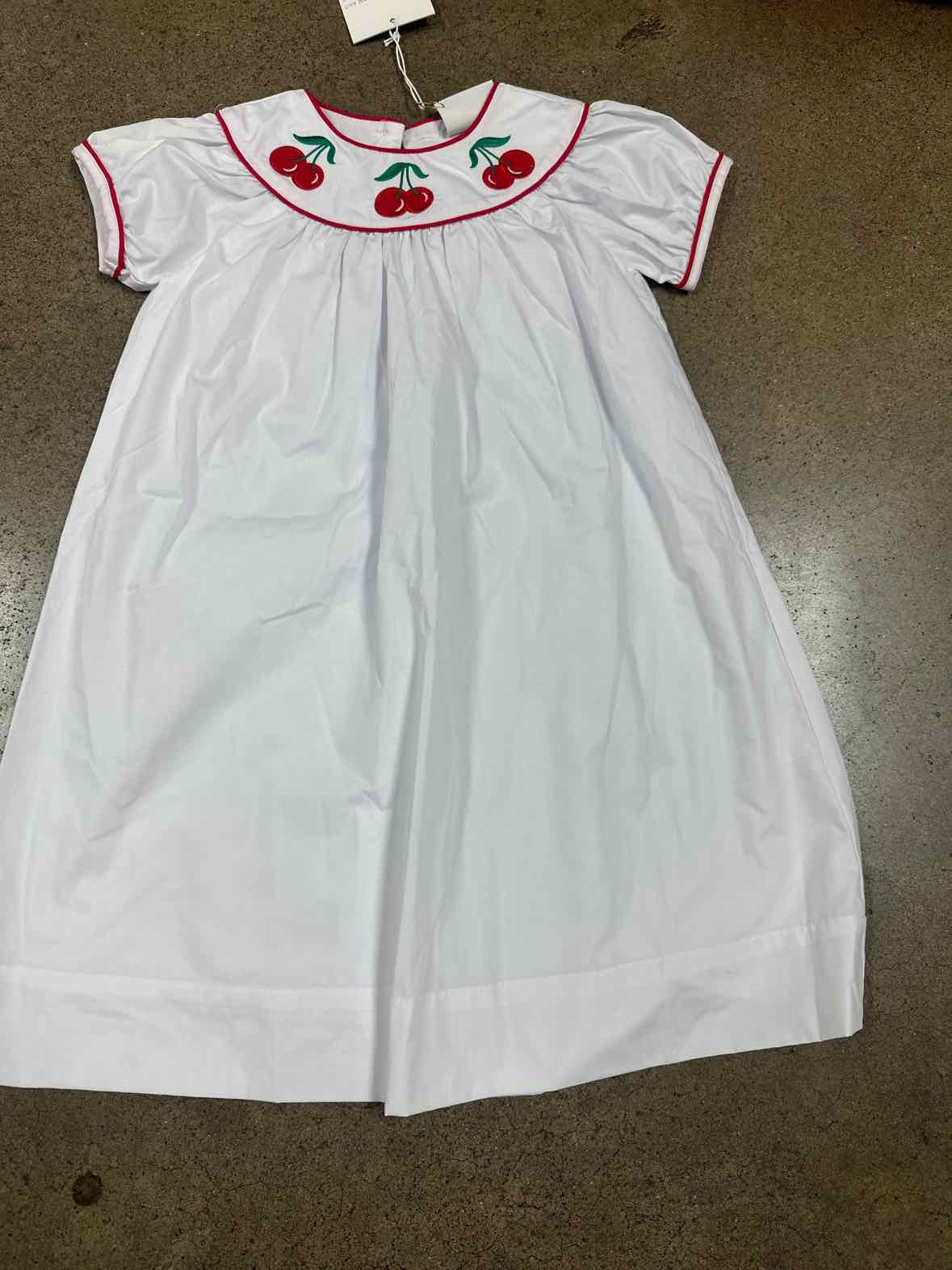 the yellow lamb White Toddler Size 4 Girls CasualDress